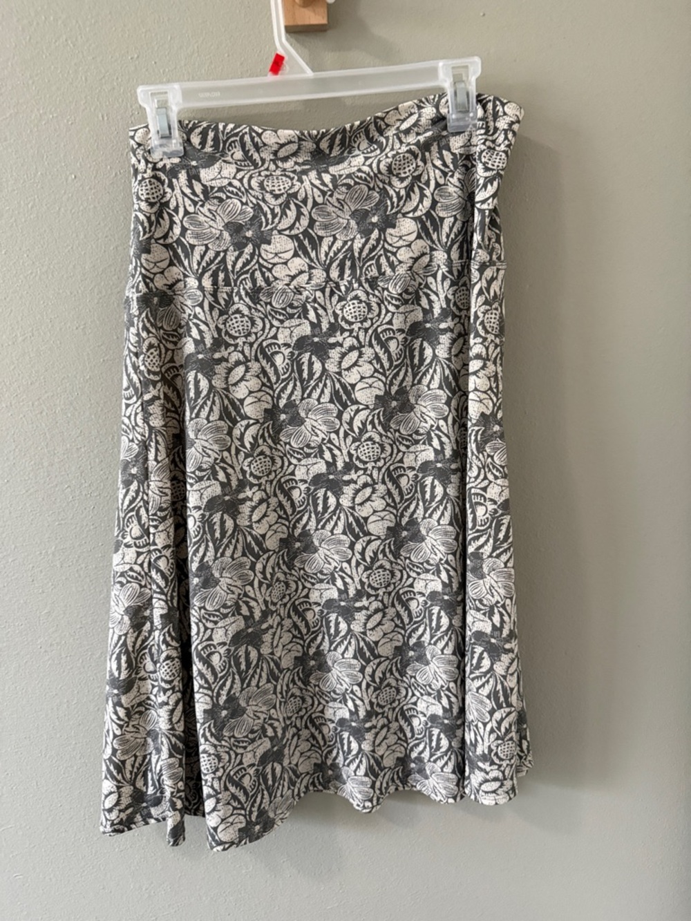 Max Studio Floral A-Line Skirt - Gray & White